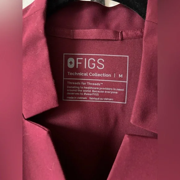 FIGS • NWT Burgundy LIMITED EDITION Inala Slim Scrub Top • Medium - Picture 9 of 12